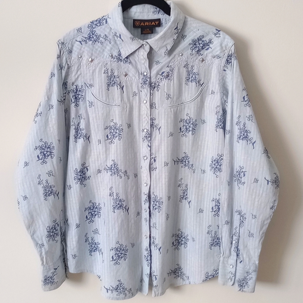 Ariat size large Cowboy shirt